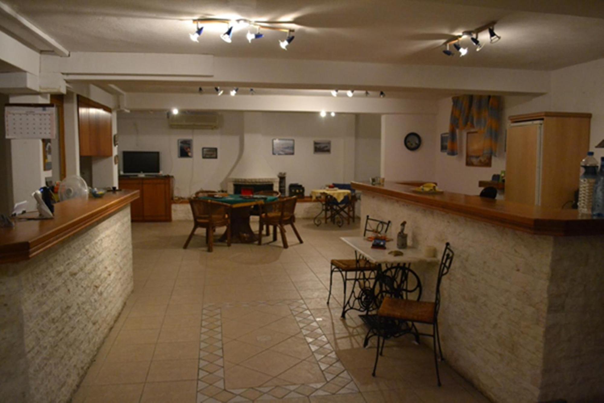 Maistrali Studios Batsíon Exterior foto