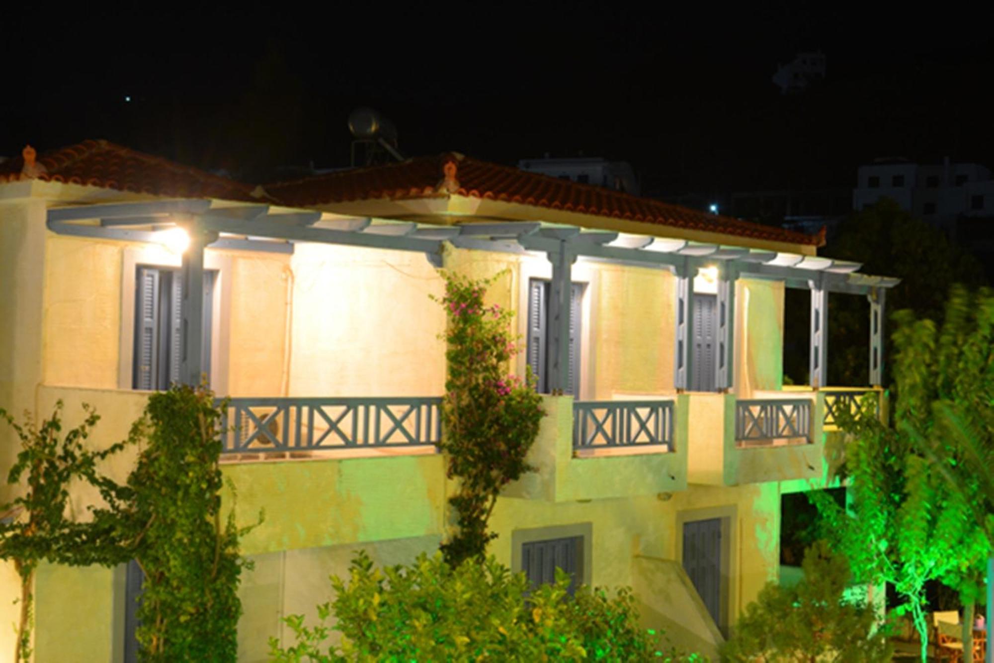 Maistrali Studios Batsíon Exterior foto