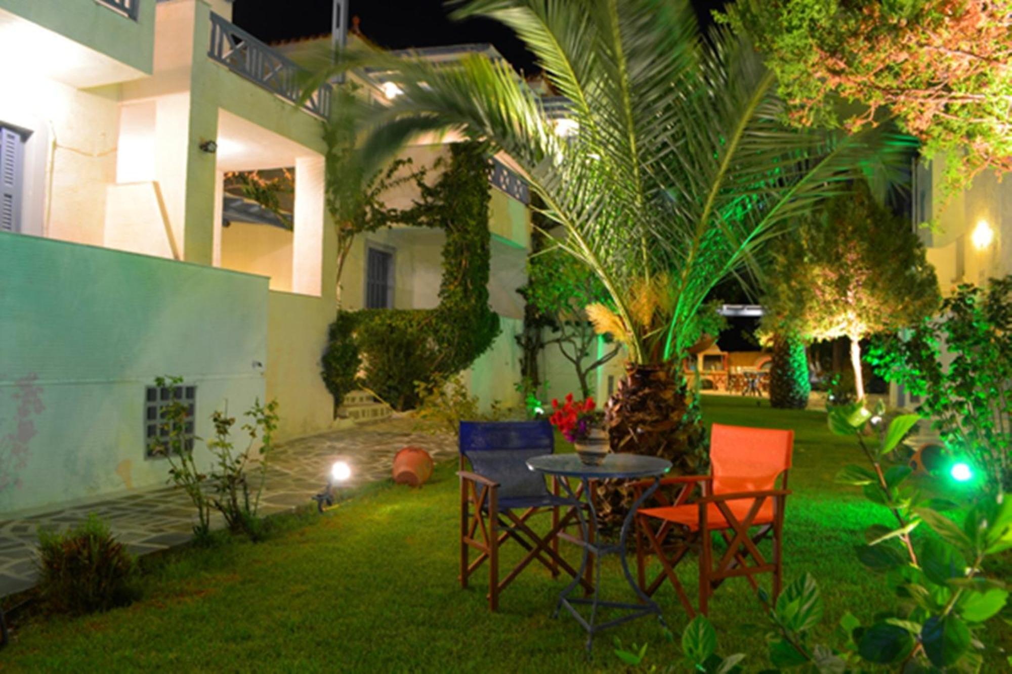 Maistrali Studios Batsíon Exterior foto